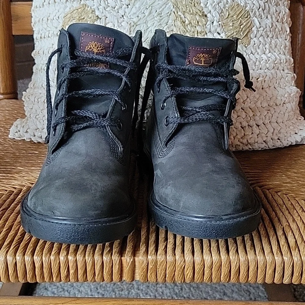 Timberland  boots, grayish black, size 4 junior